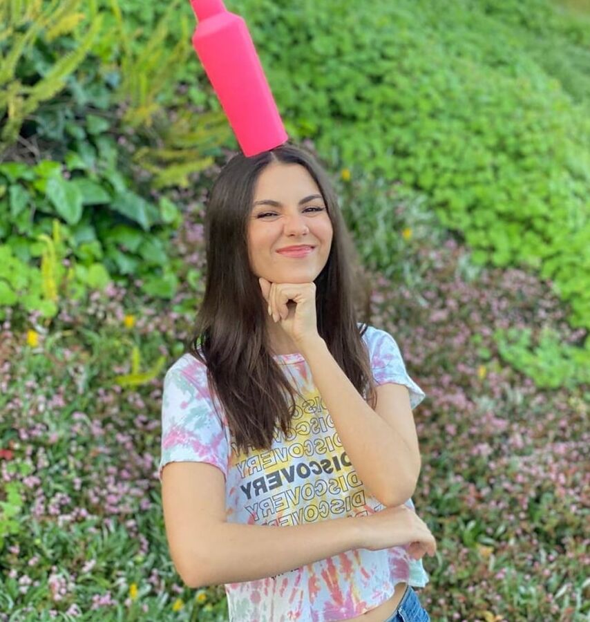 victoria justice social media