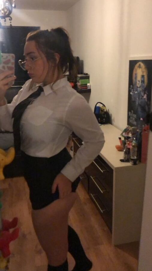 Selfie whore