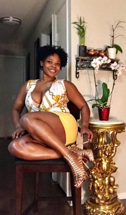 Sexy Ebony Mature milf