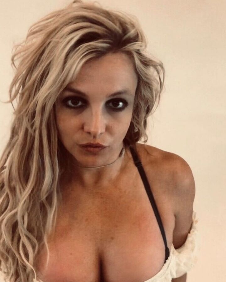 britney spears social media