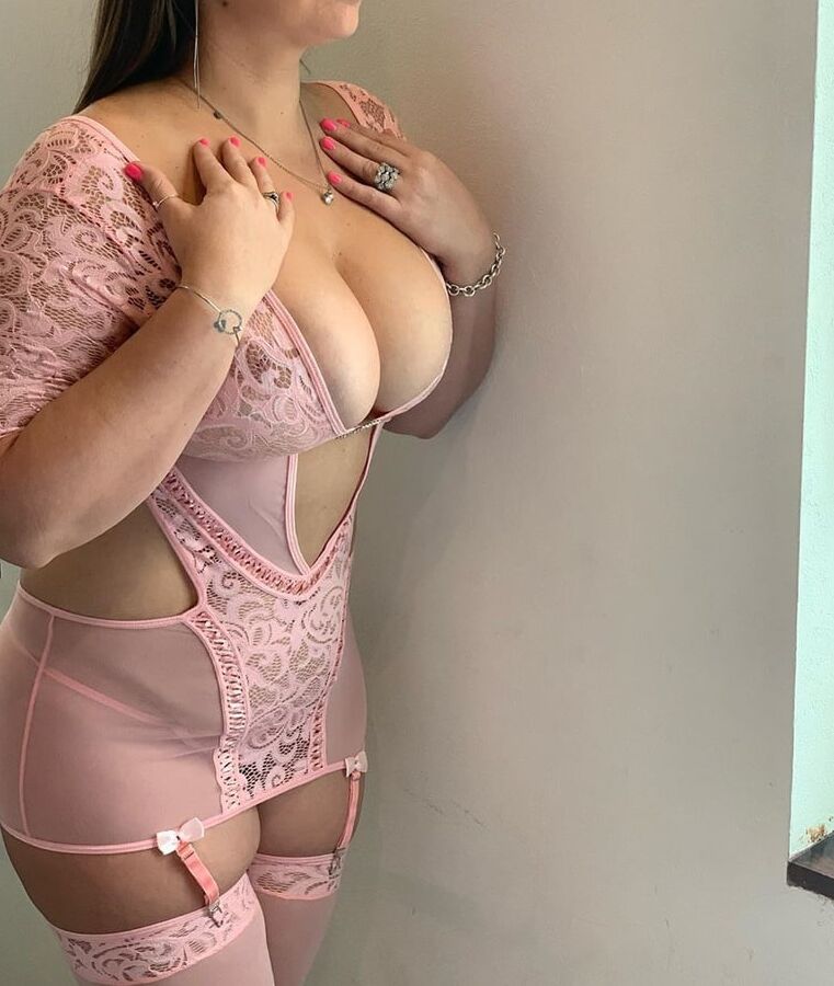 Lenceria y tacones mexicana