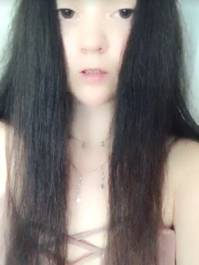 Hotties on LiveMe