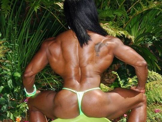 Black Beauty! Yvette Oiled Muscles Are So Sexy!