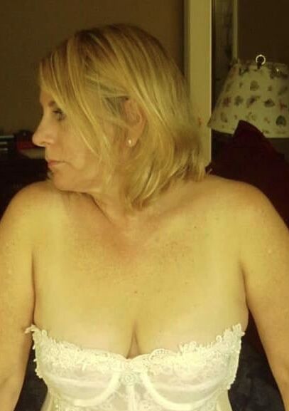 Wives Private Pictures Exposed