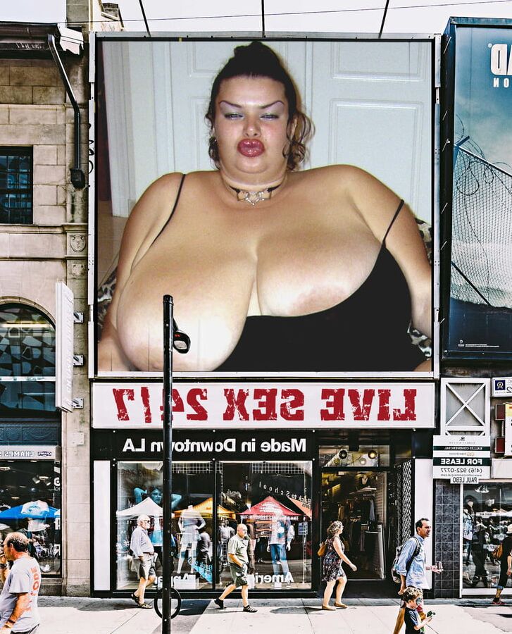 FAT FUCKPIG ANNA EXPOSED