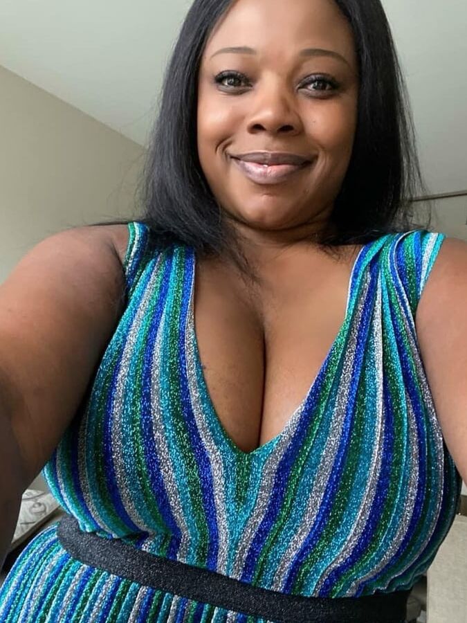 Sexy Ebony Mature milf