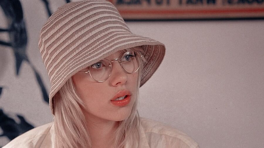 Scarlett Johansson Scoop