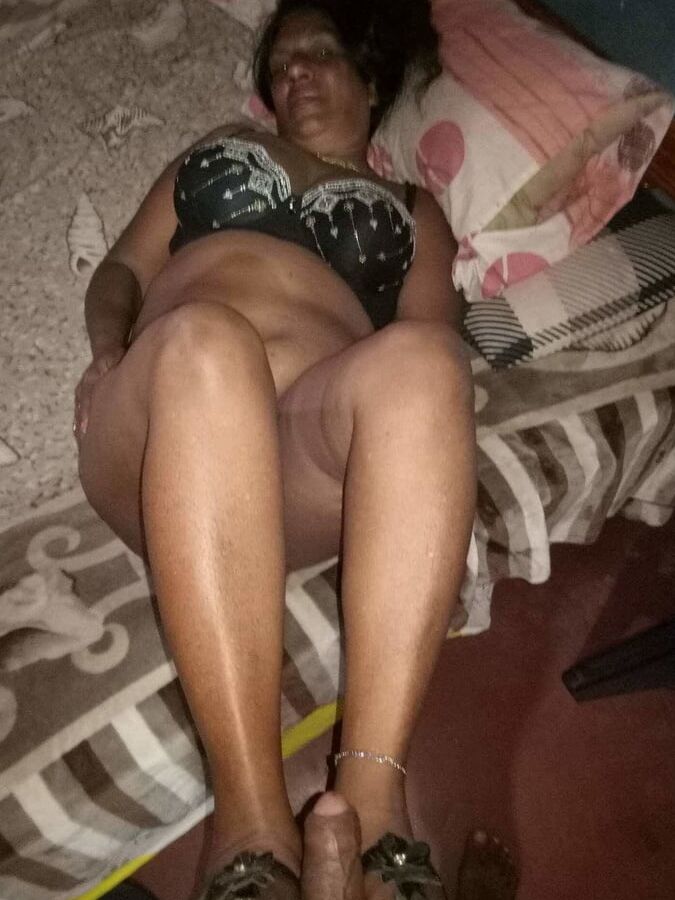 srilankan +