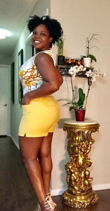 Sexy Ebony Mature milf