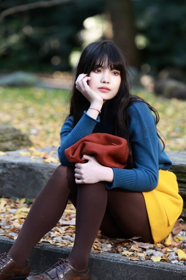 Pretty Looking and Pretty Clueless Pantyhosed Chinese Wife
