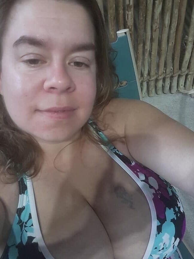 Saggy white trash nn
