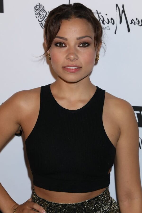 Jessica Parker Kennedy Being A Whore