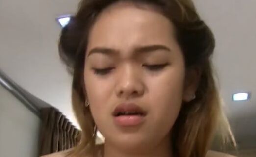 SDRUWS - THAI PROSTITUTE CELINE EXPODSED PICS BY SEXTOURIST