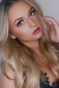 Sexy babe kayla