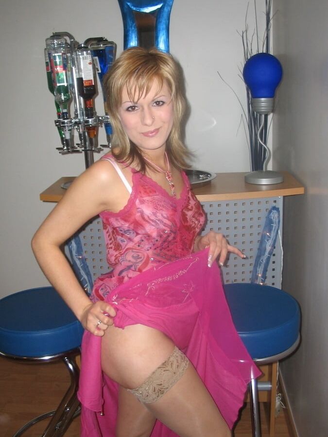 Sexy Stockings, Fishnet and Pantyhose - LL