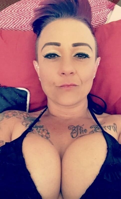 Busty MILF: Claire
