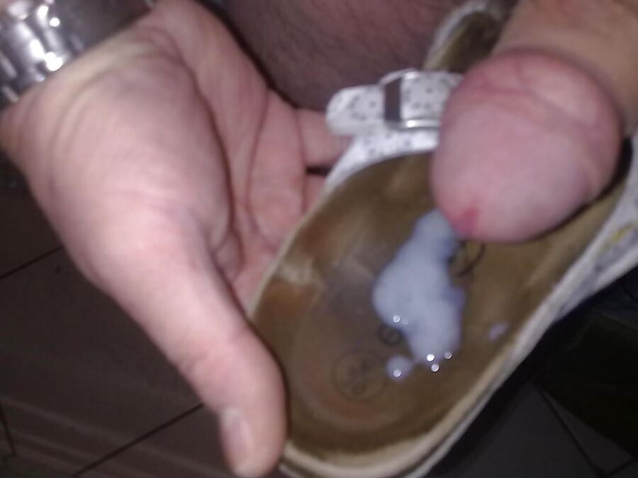 Cum in shoe