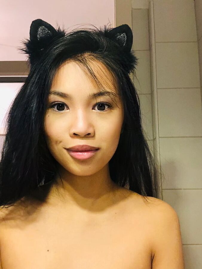 Filipina Gallery