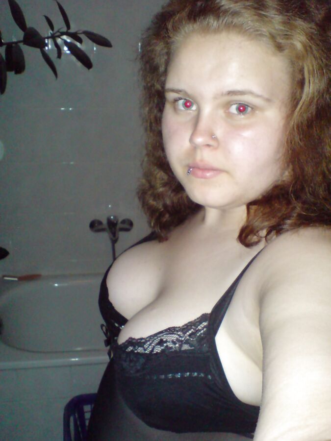 Die geile deutsche porno sau Angie bzw Nadine