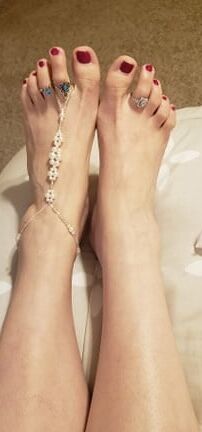 Rachel has Beautiful Feet!!!