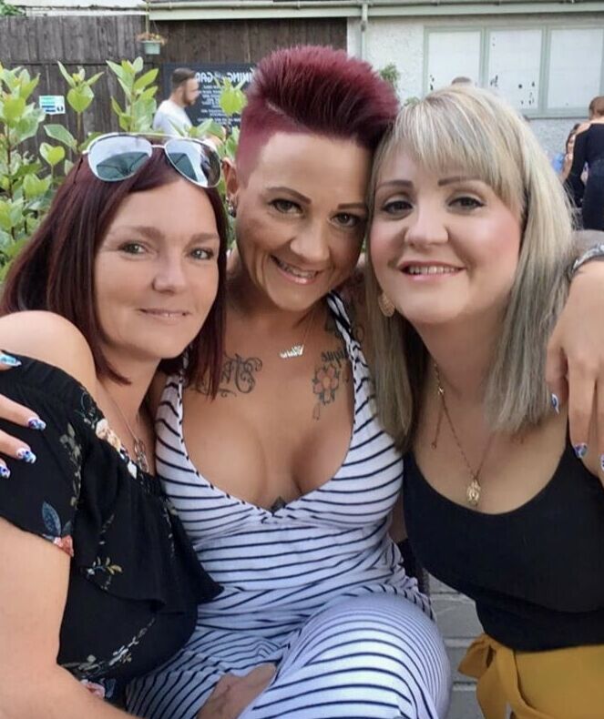 Busty MILF: Claire