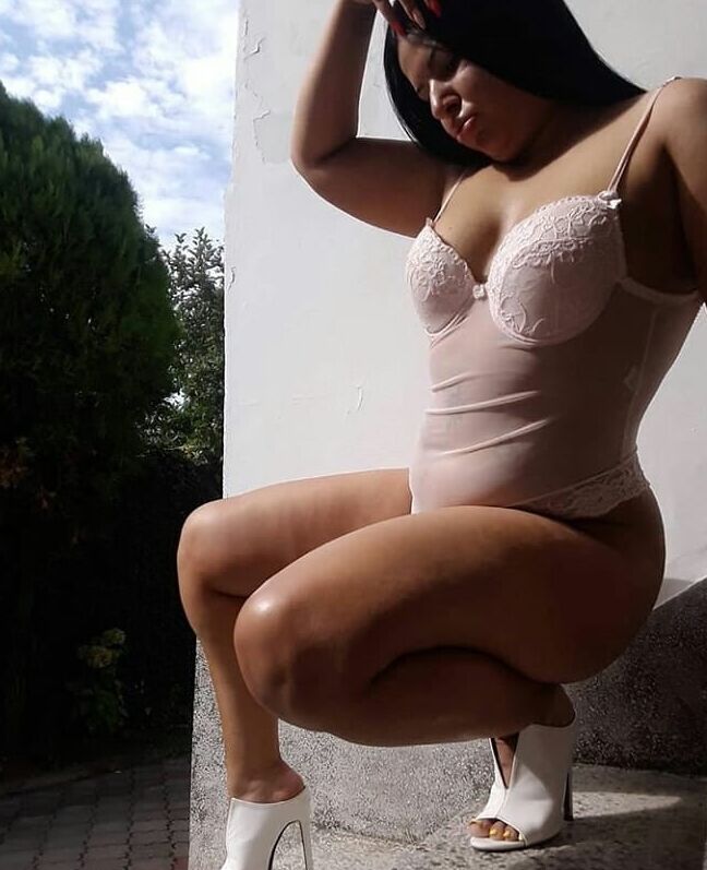 Violeta Anal Slut