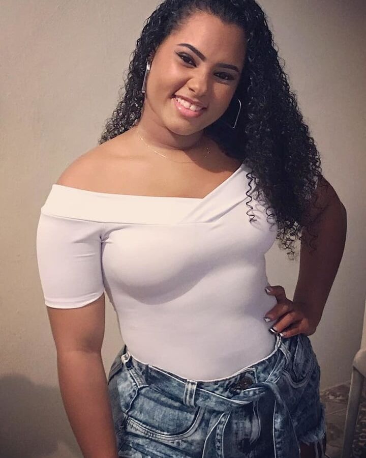 PUTA DO INSTAGRAM: Laii Santiago