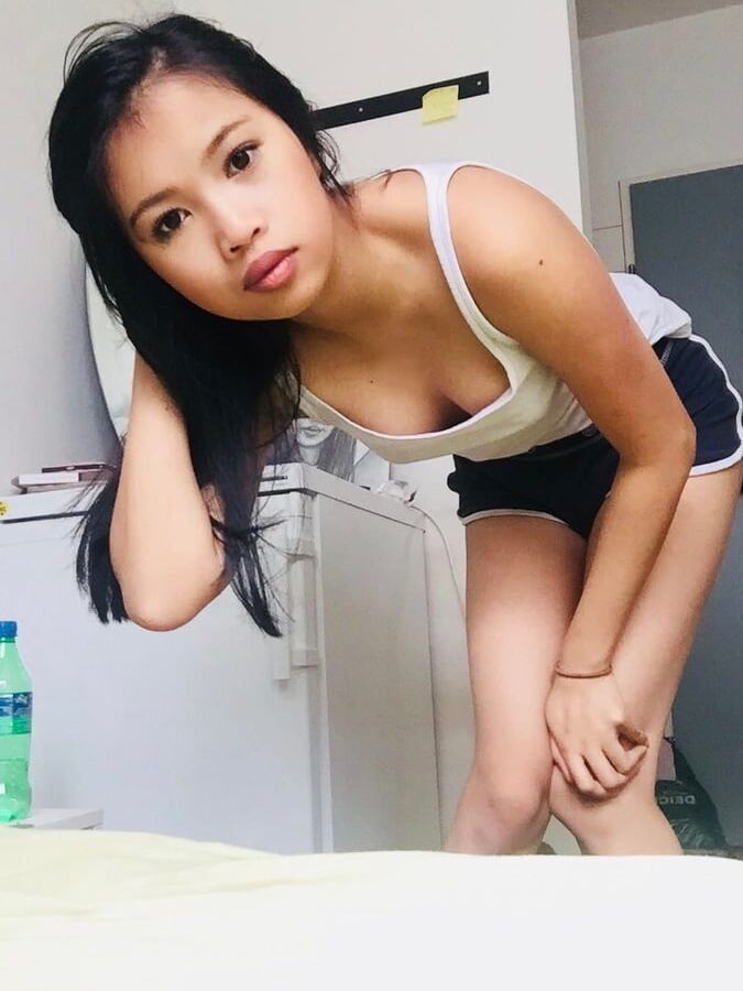 Filipina Gallery