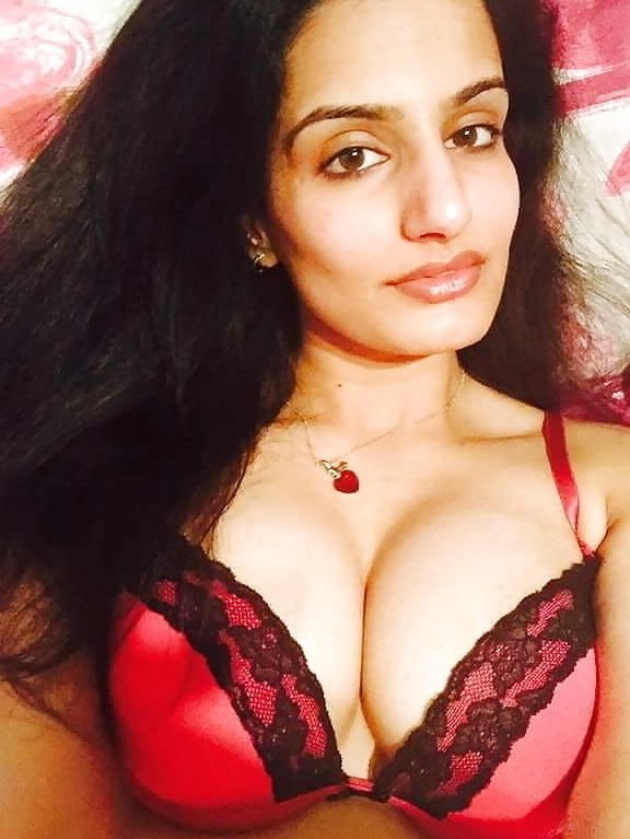 Desi webslut in need of repost and using