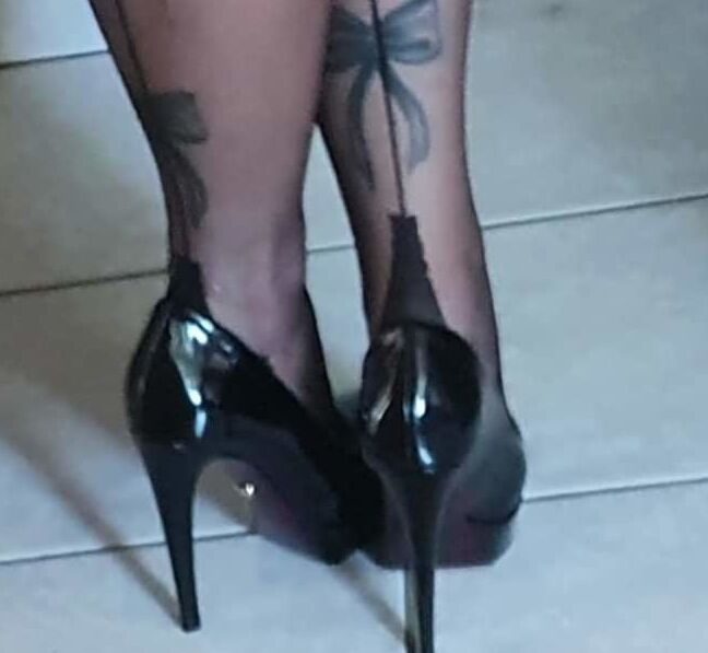 les hautes talons de cette salope