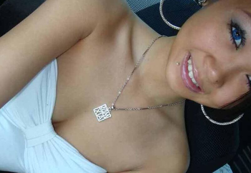 Sexy Desi Bhabhi nude pics collection