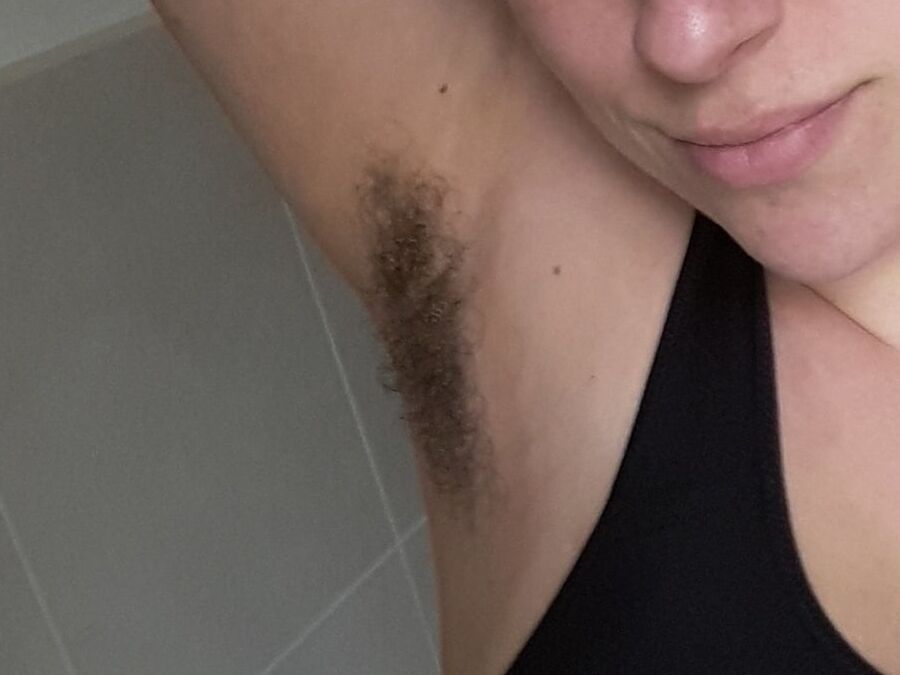 More hairy armpits Comment please!