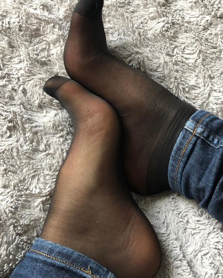Nylonfeet