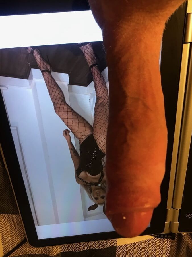 I love to serve Big Black Cocks
