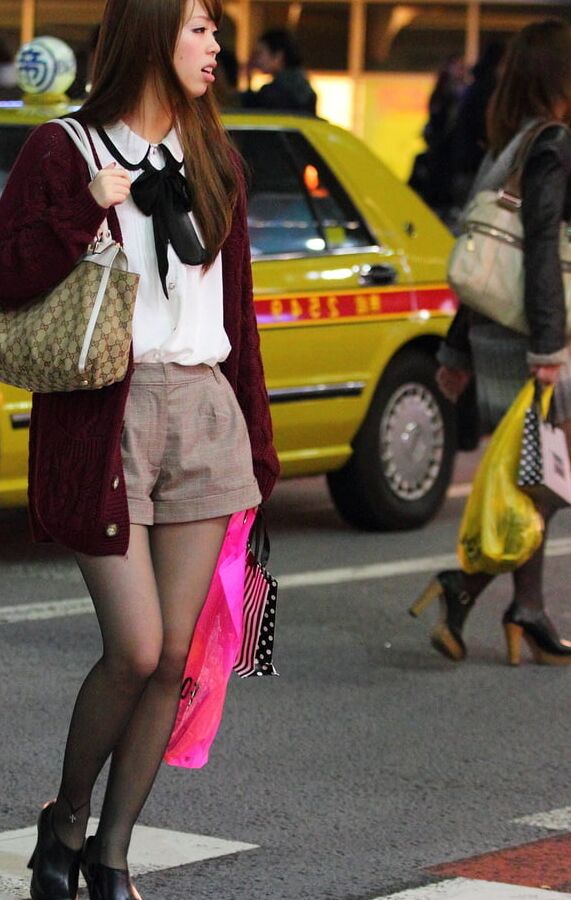 Street Pantyhose - Cheap Cunt in Cheap Tan Pantyhose