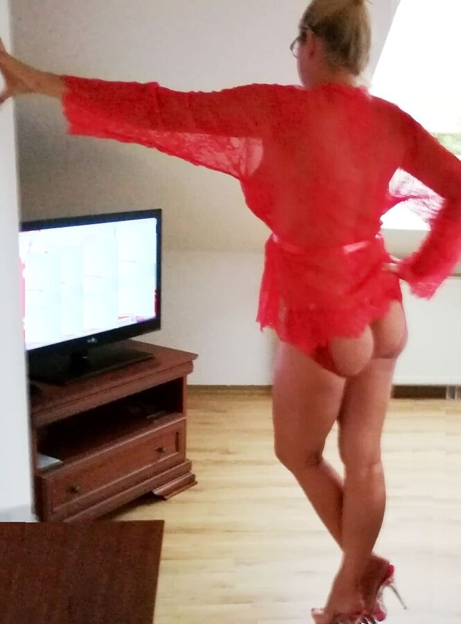 Are such open crotch panties suitable for wearing?