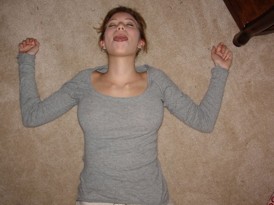 Women Need Exposure - Sexy Young GF