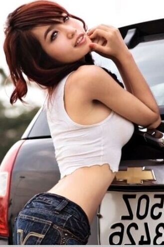 Viet girl Elly Tran Ha
