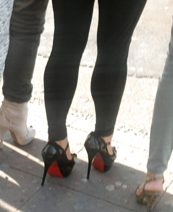 les hautes talons de cette salope