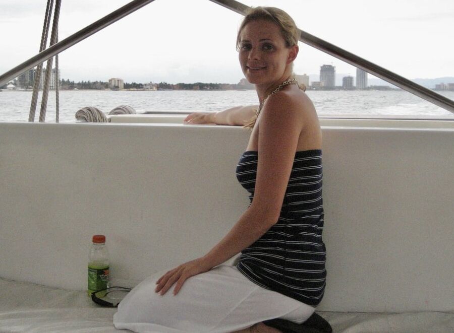 Big Fake Tit Honeymoon MILF Sucks Cock And Enjoys The Beach