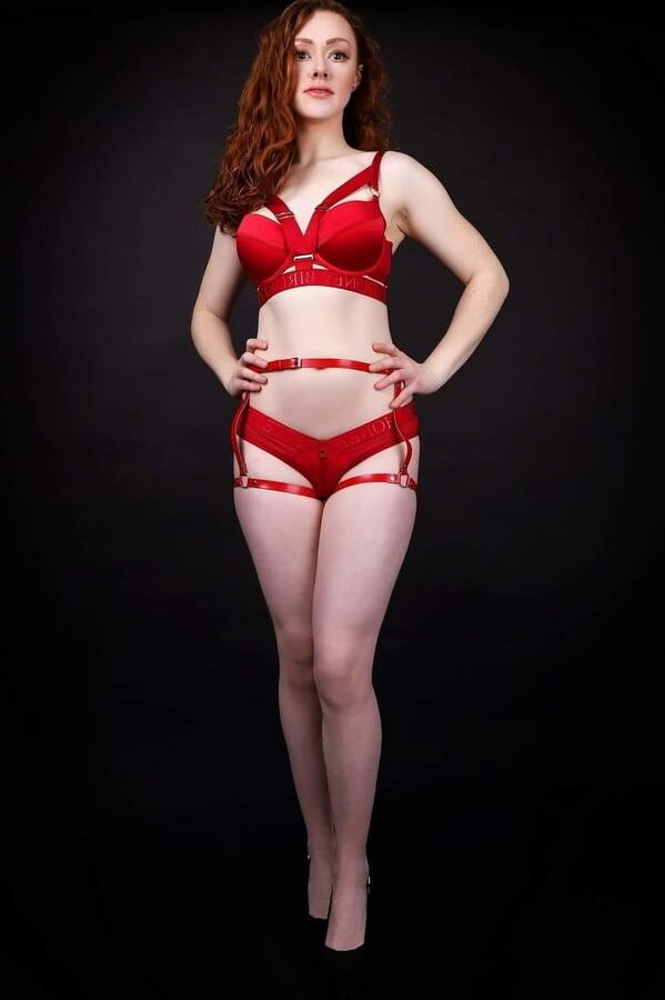 Sexy asfuck Ginger Slut