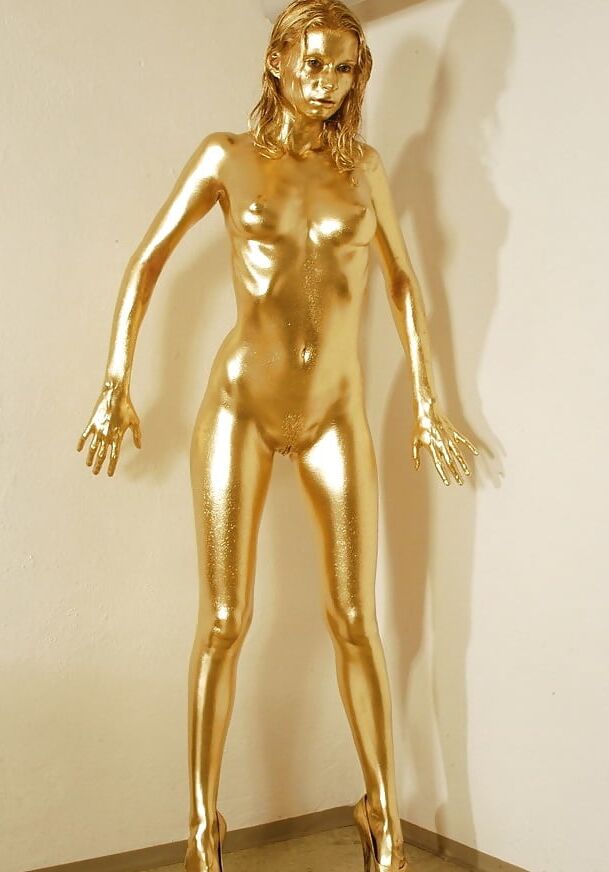 Nude in Public - Body Painting and Nude Art - Enjoy!