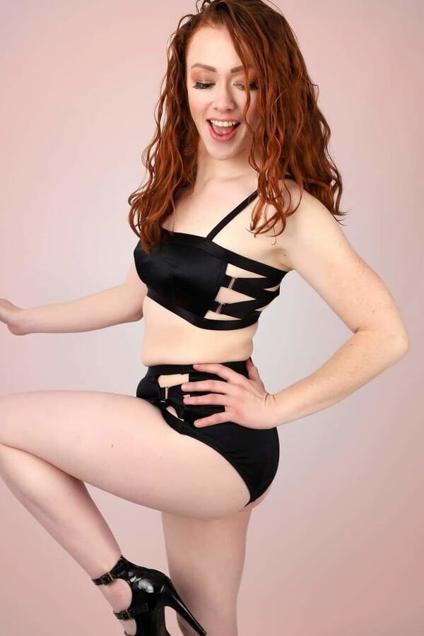 Sexy asfuck Ginger Slut