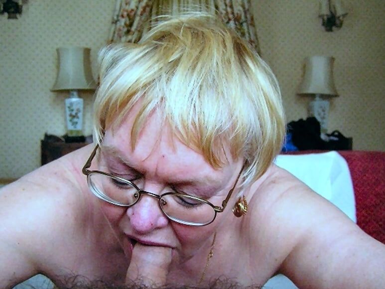 Older and hot (Blowjob)
