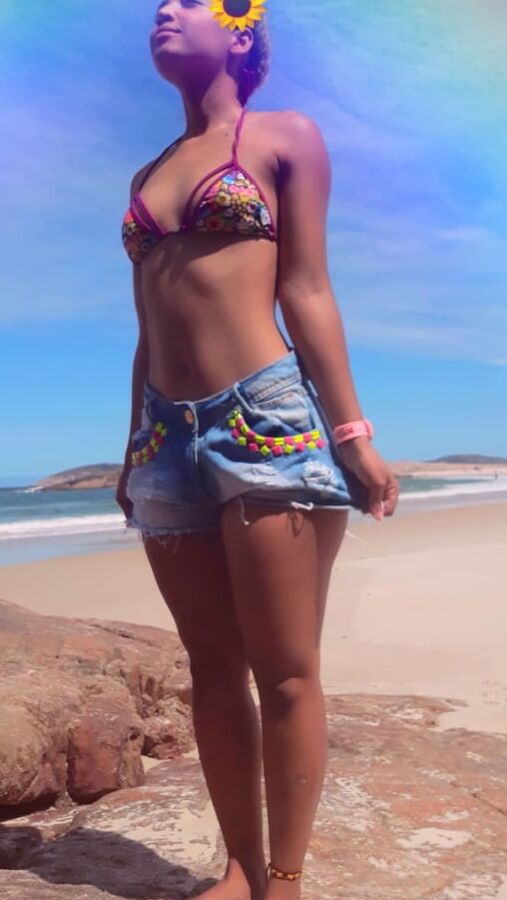 Youtuber brasileira gostosa Naj Ferreira