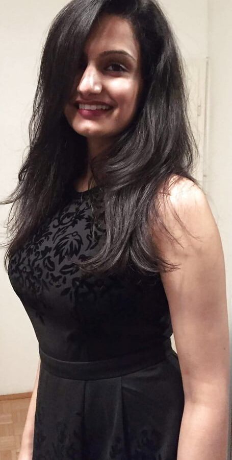 Desi webslut in need of repost and using
