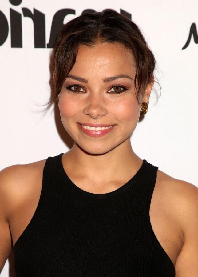 Jessica Parker Kennedy Being A Whore