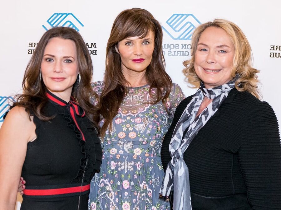 Mature Ladies Dressed But Sexy