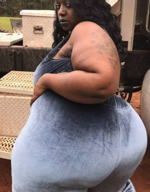 Big body chunky legged mega booty wide hip bbw pear chantel