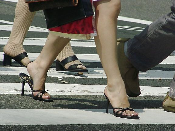 les hautes talons de cette salope